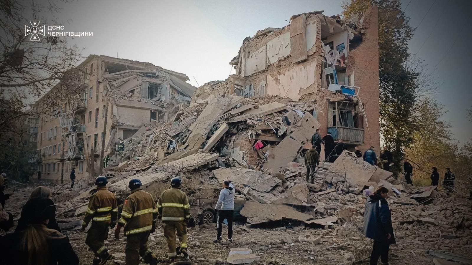 Ракетный удар по жилому дому в Прилуках Черниговской области. Фото: ГСЧС