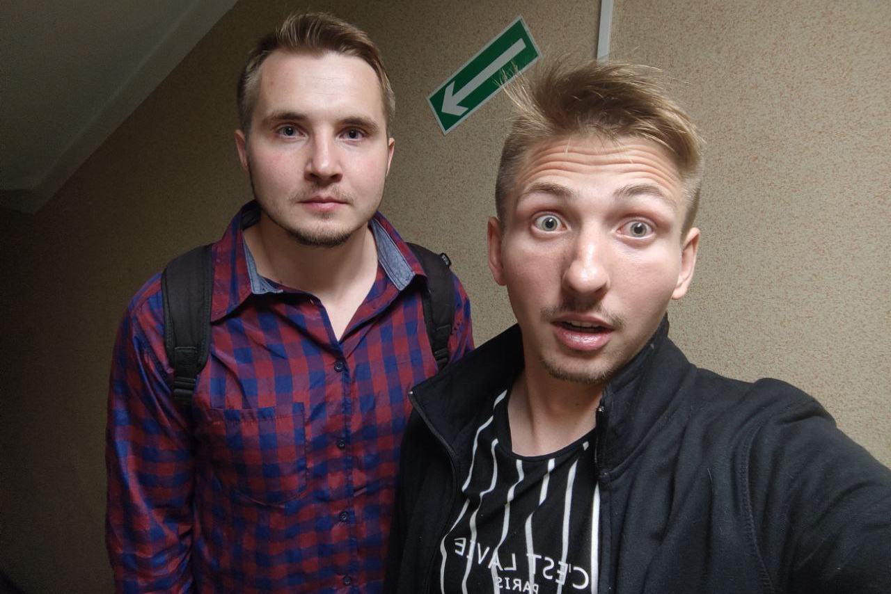 <div data-empty="false">Данила Бузанов и Игорь Рогов в общежитии. Фото Данилы Бузанова</div>