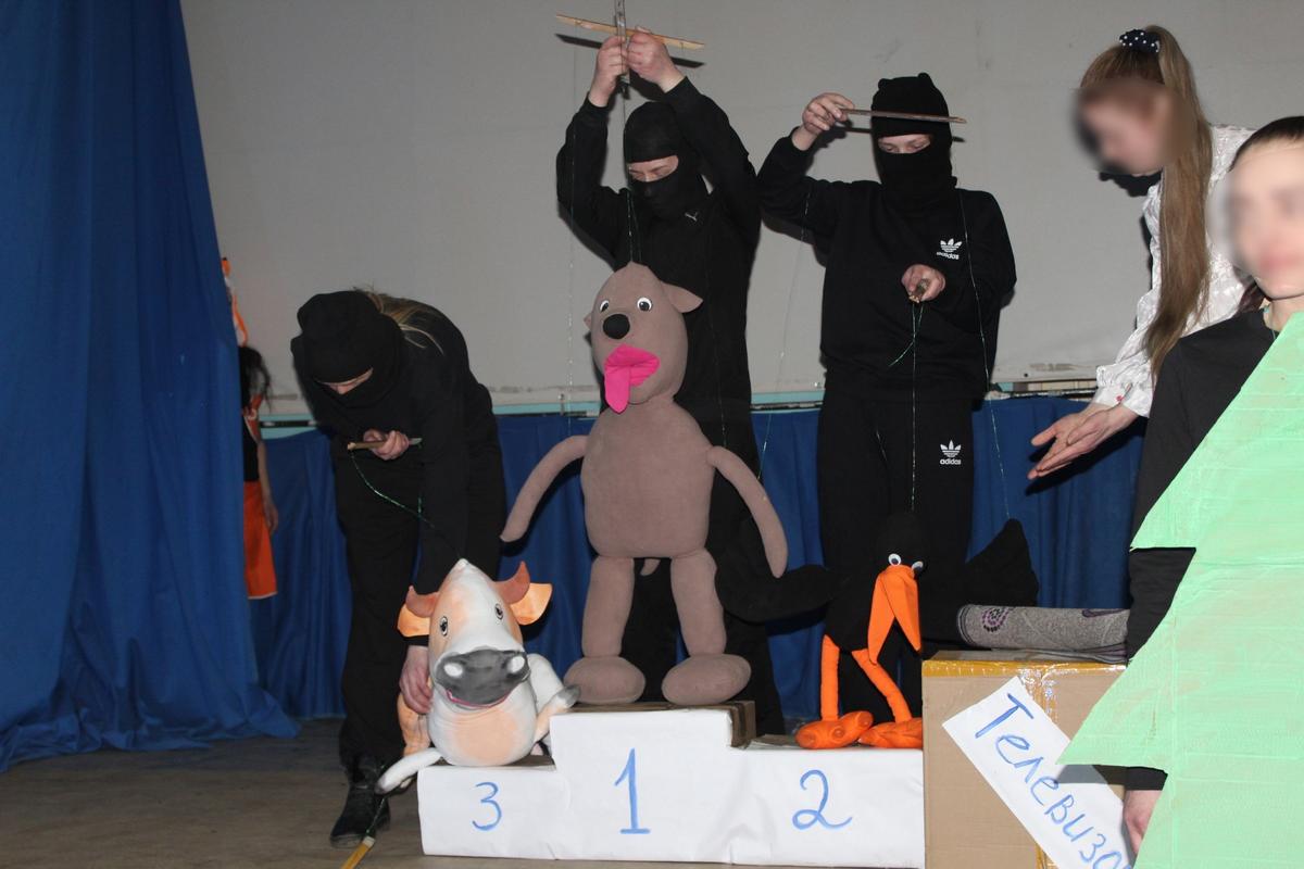 Кукольный спектакль, поставленный заключенными исправительной колонии в Прибрежном Костромской области, март 2025 года. Фото:  УФСИН России по Костромской области