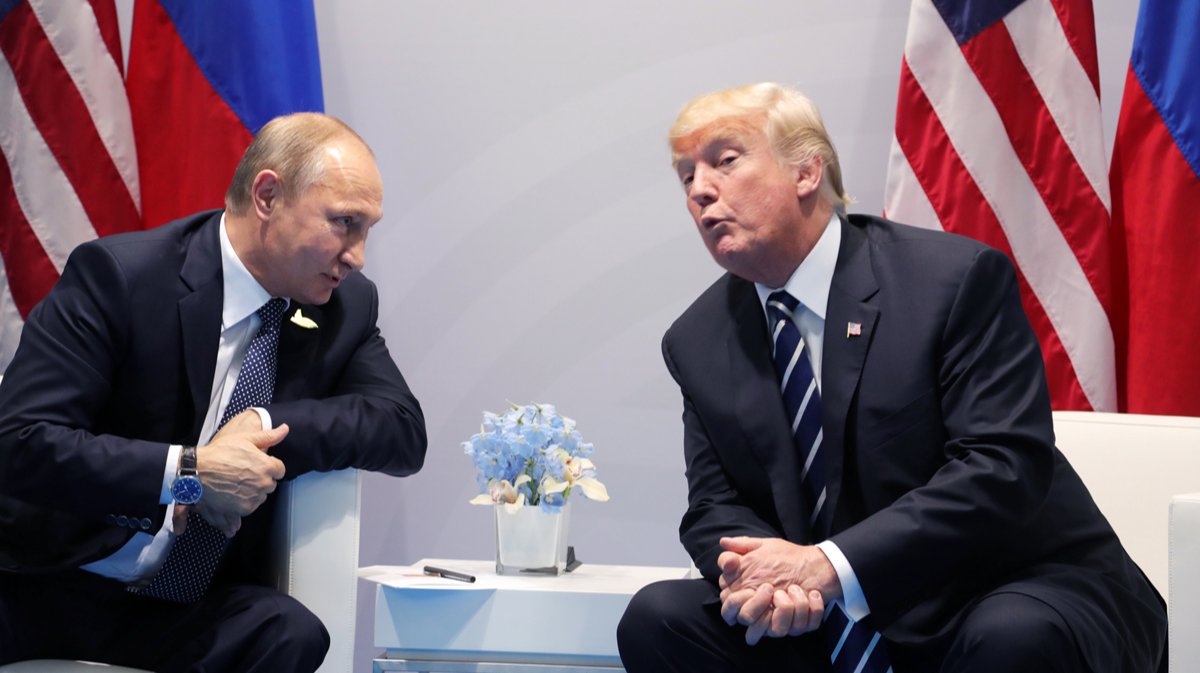 «Перекраивать границы можно не только военным путем»