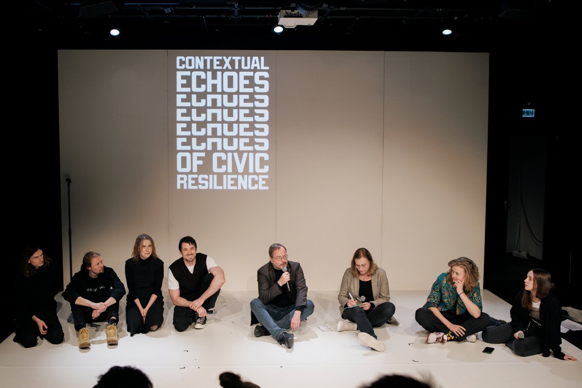 «Контекстуальные отголоски гражданской устойчивости». Фото Александры Кононченко