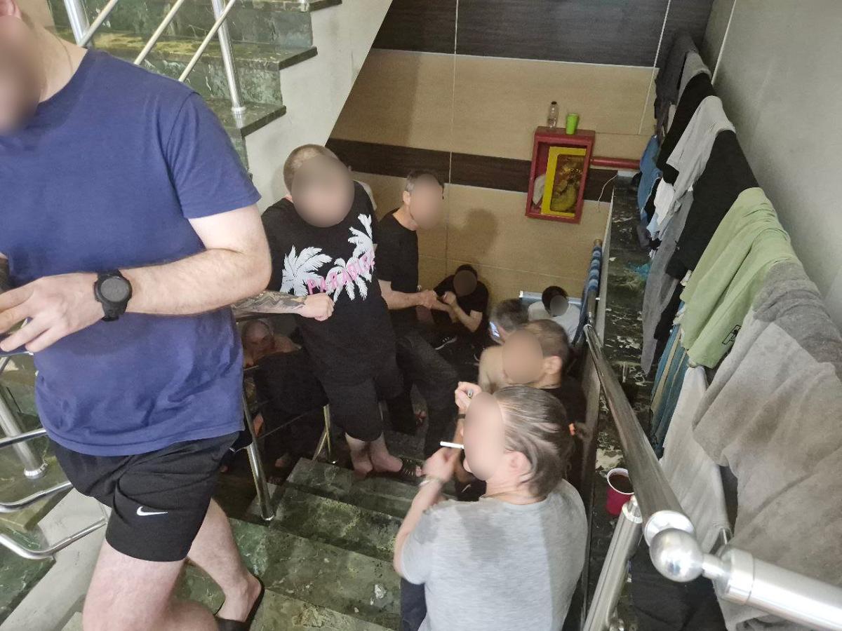 Фото, переданные «Новой-Европа» украинцами, застрявшими на КПП Верхний Ларс