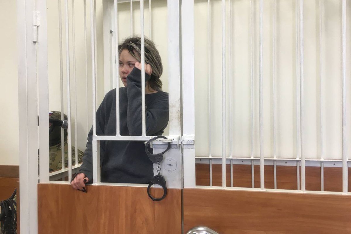 Надин Гейслер после задержания. Фото:  7x7