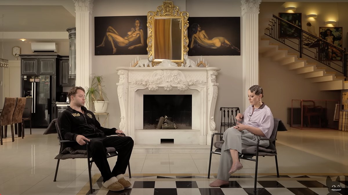 Виталий Гогунский и Ксения Собчак. Фото: Youtube /  Осторожно: Собчак