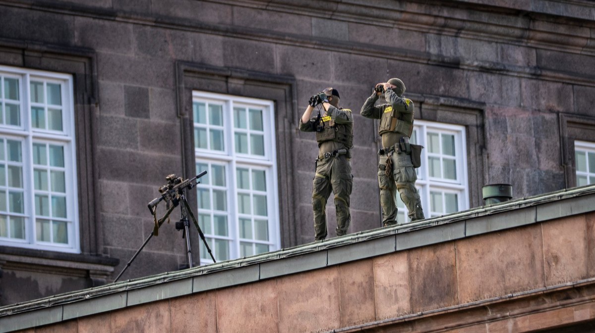 Дрон у ворот