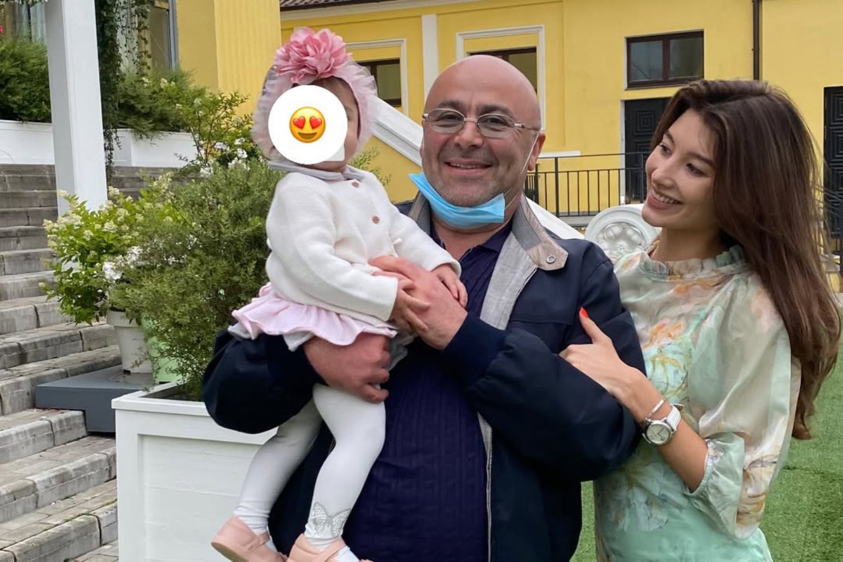 Михаил Хубутия и Юлия Ван. Фото: @juliavan29 / Instagram