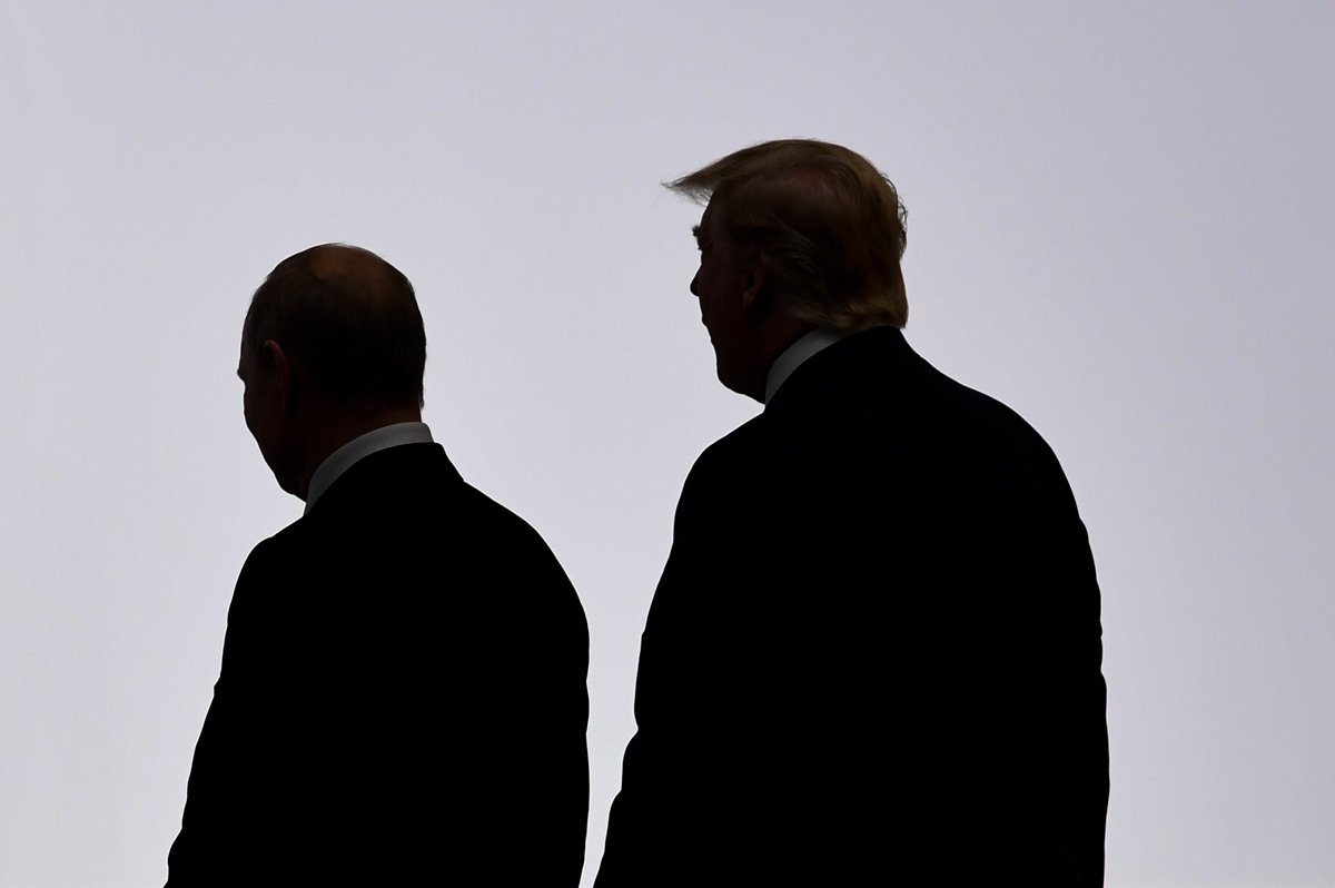 Дональд Трамп и Владимир Путин на саммите G20, Осака, Япония, 28 июня 2019 года. Фото: Lukas Coch / EPA