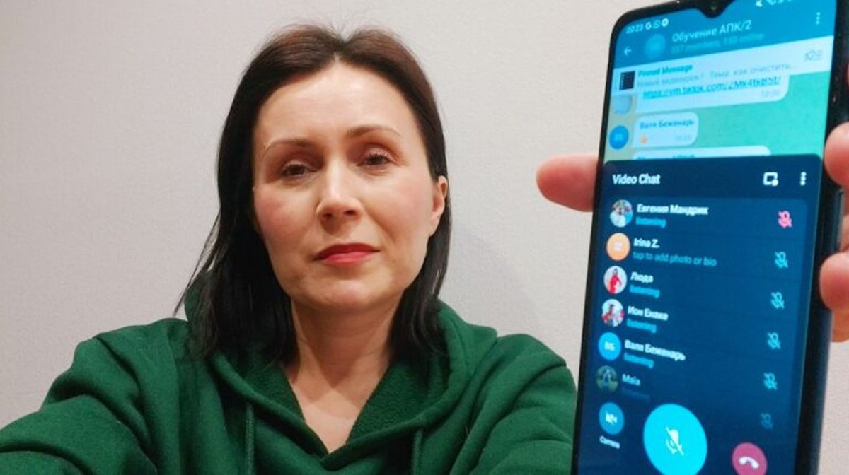 Журналистка ZdG Наталья Захареску во время записи разговора в секретной группе Telegram «Обучение АПК/2» для обучения активистов по коммуникации блока «Победа». Фото: Ziarul de Gardă