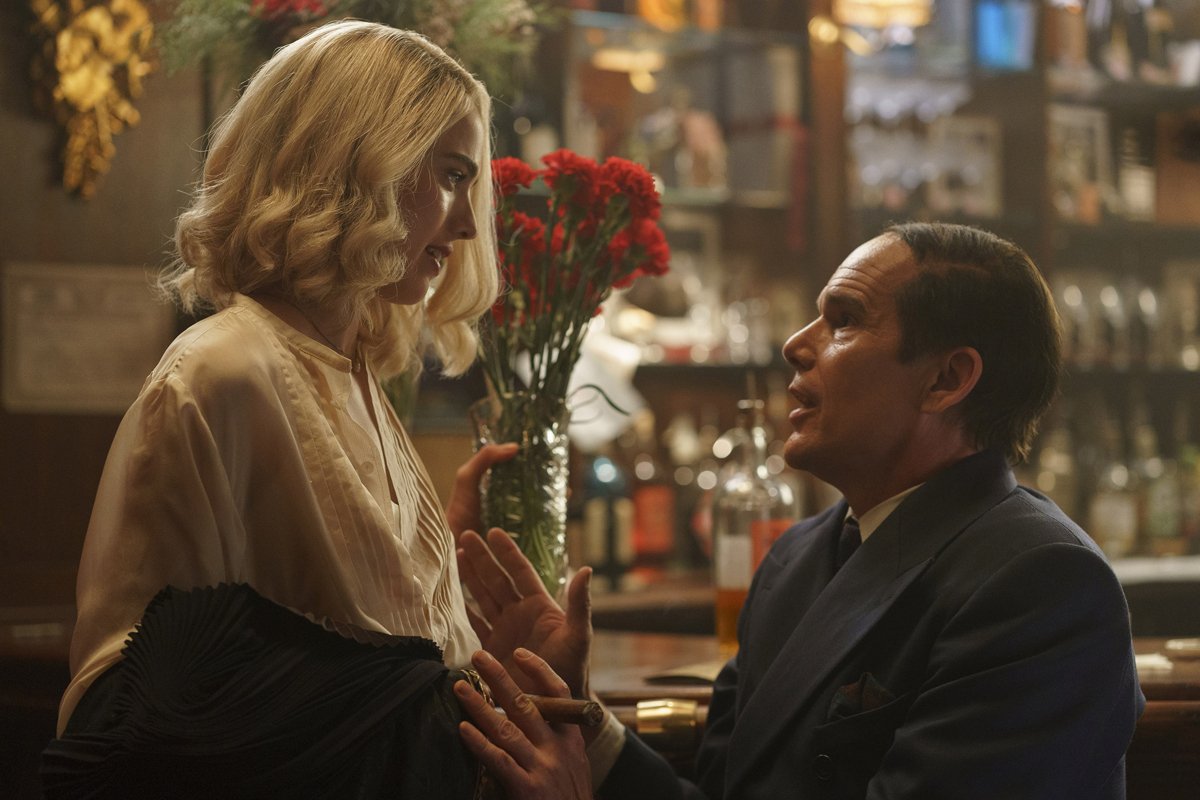 Маргарет Куэлли и Итан Хоук в фильме «Голубая луна», 2025 год. Фото: Sabrina Lantos / Sony Pictures Classics / Berlinale