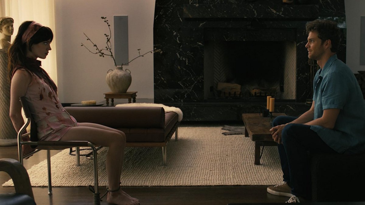 Кадр из фильма режиссёра Дрю Хэнкока «Компаньон». Фото:  Imdb.com