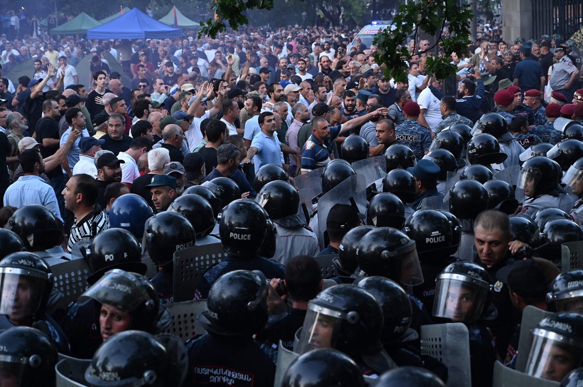 Антиправительственная акция протеста в Ереване, Армения, 12 июня 2024 года. Фото: Karen Minasyan / AFP / Scanpix / LETA