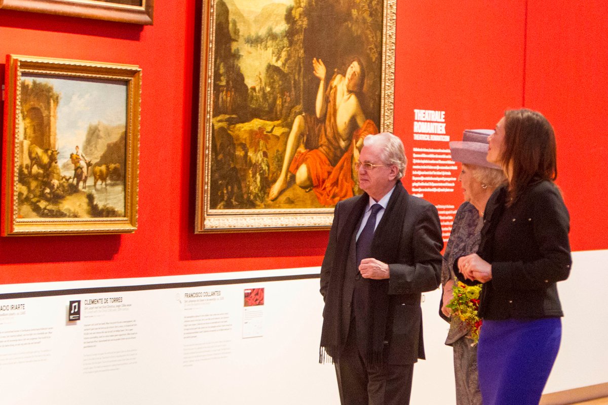 Нидерландская принцесса Беатрикс на открытии выставки «Испанские мастера» в филиале Эрмитаже в сопровождении Михаила Пиотровского и Кателейн Броерс, Амстердам, Нидерланды, 27 ноября 2015 года. Фото: Hermitage Amsterdam / dpp / Buys / Vida Press